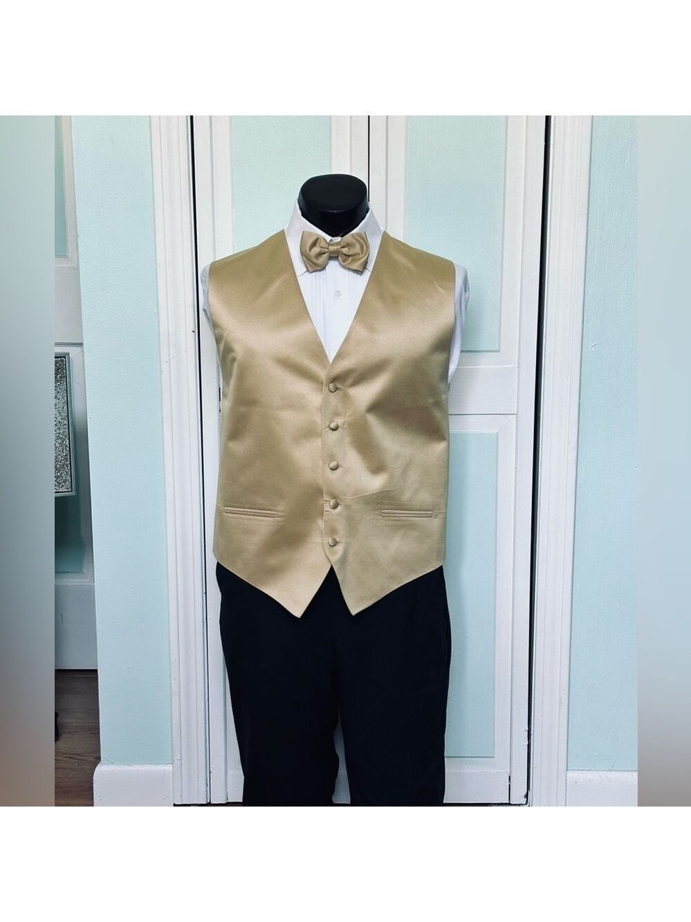 Gold Harvest Maize Satin Closed Back Vest Wedding Prom Men’s Large with Bow tie